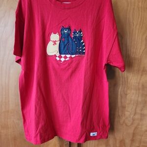 Charming Red Cat Graphic Women's Tee